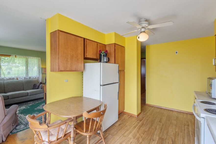 More Photos Of 356 King St, Fair Haven Marina For Sale