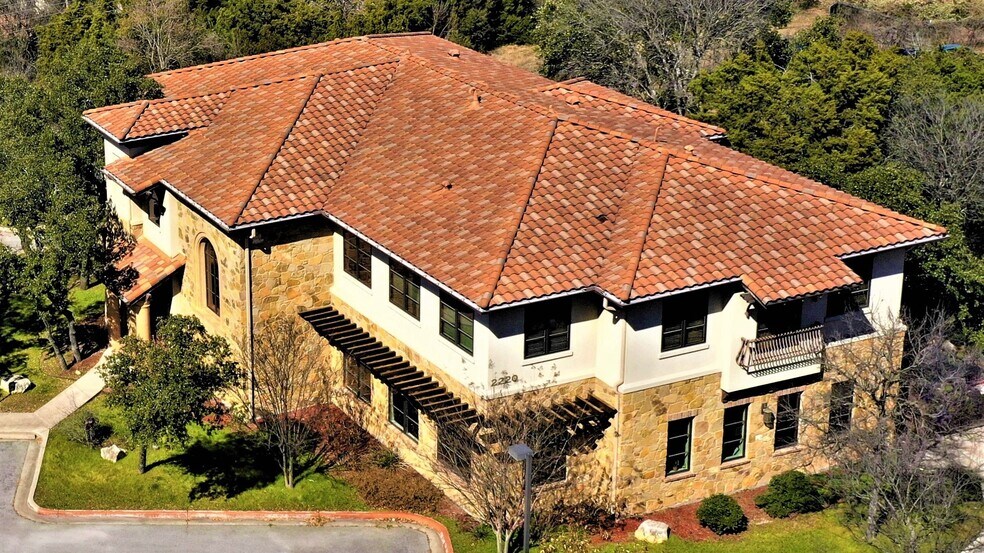More Photos Of 2220 Lakeway Blvd, Austin Medical For Sale