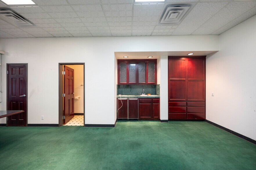 More Photos Of 9200 Lower Azusa Rd, Rosemead Warehouse For Sale