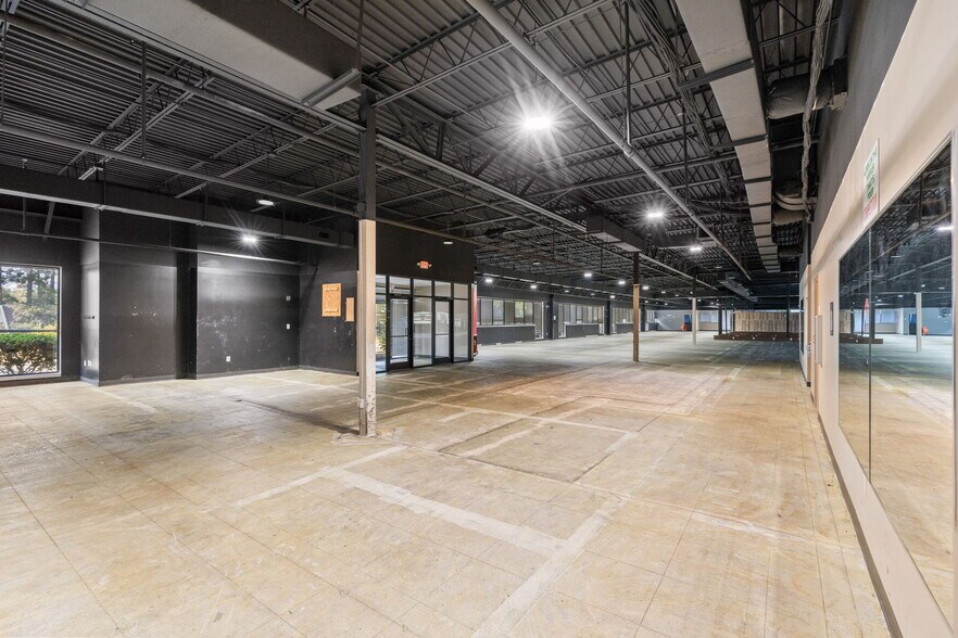 More Photos Of 8733-Unit 300 17 Bypass Hwy, Myrtle Beach Flex For Lease