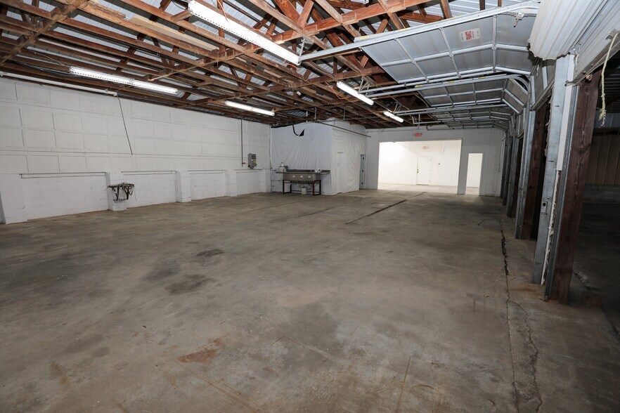 More Photos Of 5 Haynie St, Newnan Warehouse For Lease