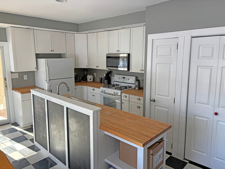 More Photos Of 790 Central Ave, Dover Office Residential For Sale