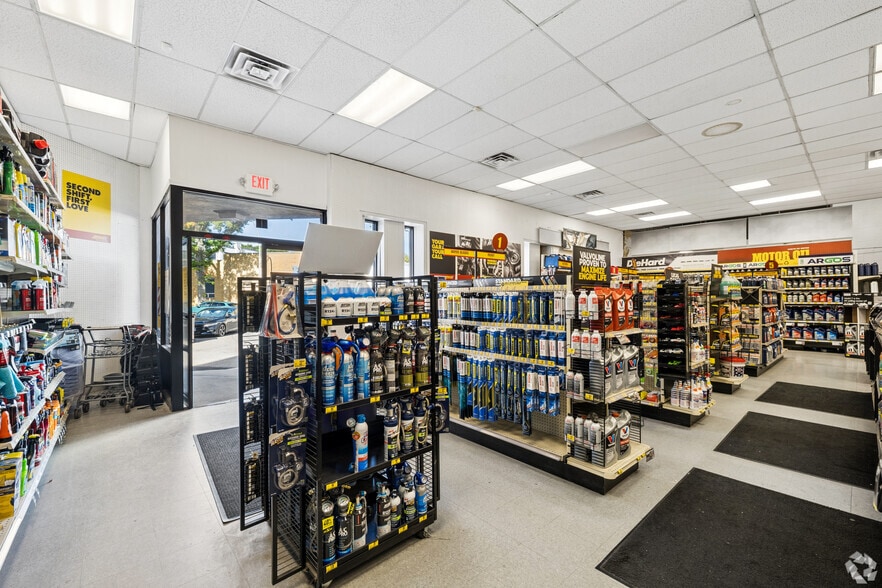 More Photos Of 22 Westmoreland Ave, White Plains Warehouse For Sale