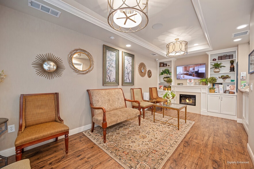 More Photos Of 2398 Fair Oaks Blvd, Sacramento Office For Sale