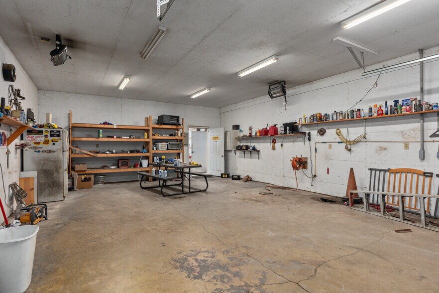 More Photos Of 2149 E Frontage Rd, Staunton Auto Dealership For Sale