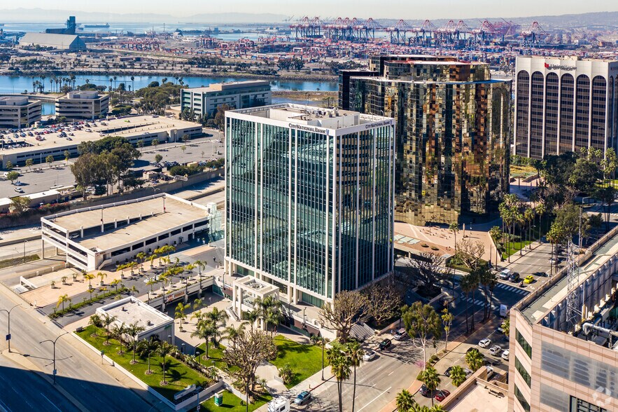 More Photos Of 100 Oceangate, Long Beach Coworking Space
