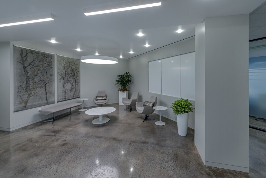 More Photos Of 5300 Memorial Dr, Houston Office For Sale