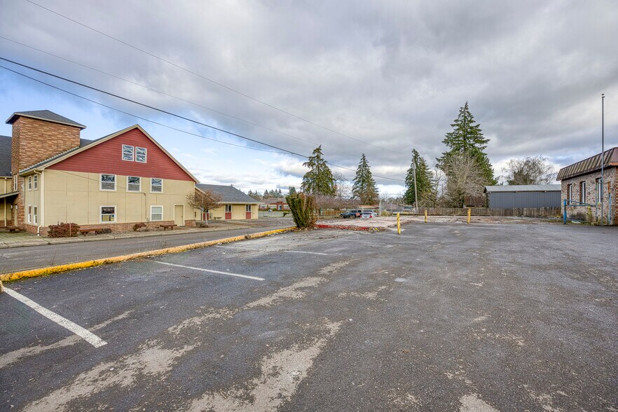 More Photos Of 452 SE Main St, Willamina Auto Repair For Sale