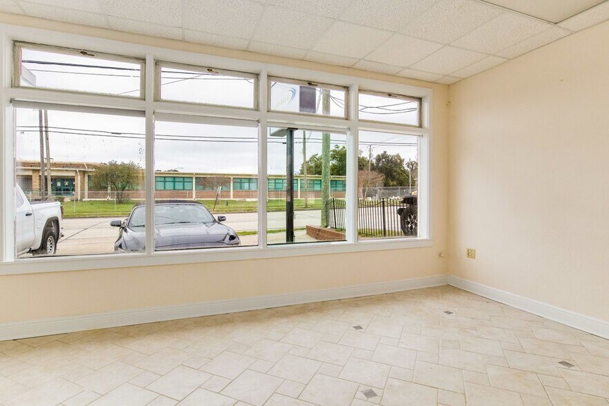 More Photos Of 2220 N Palafox St, Pensacola Medical For Sale