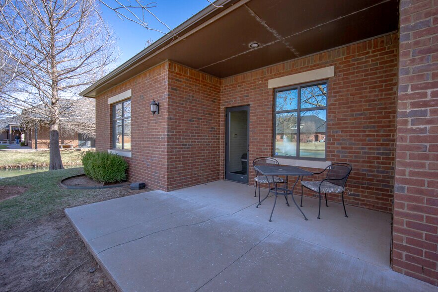 More Photos Of 9433 N Kelley Ave, Oklahoma City Office For Sale