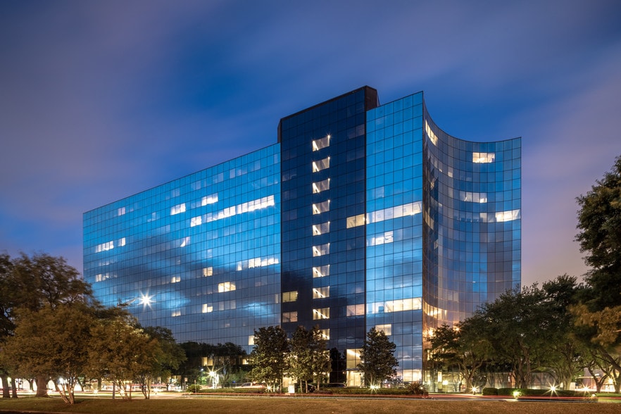 More Photos Of 10777 Westheimer Rd, Houston Office For Sale