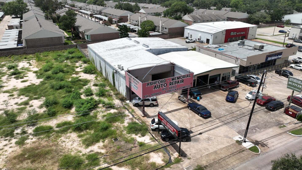 Primary Photo Of 835 Dairy Ashford Rd, Houston Auto Repair For Sale