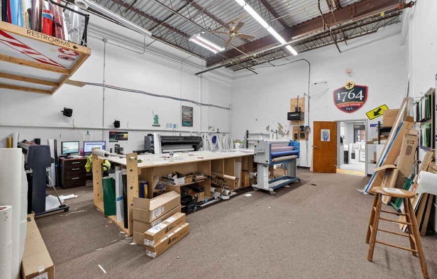 More Photos Of 151-177 Chesterfield Industrial Blvd, Chesterfield Warehouse For Sale
