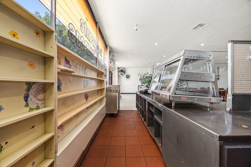 More Photos Of 33027 Road 159, Ivanhoe General Retail For Sale