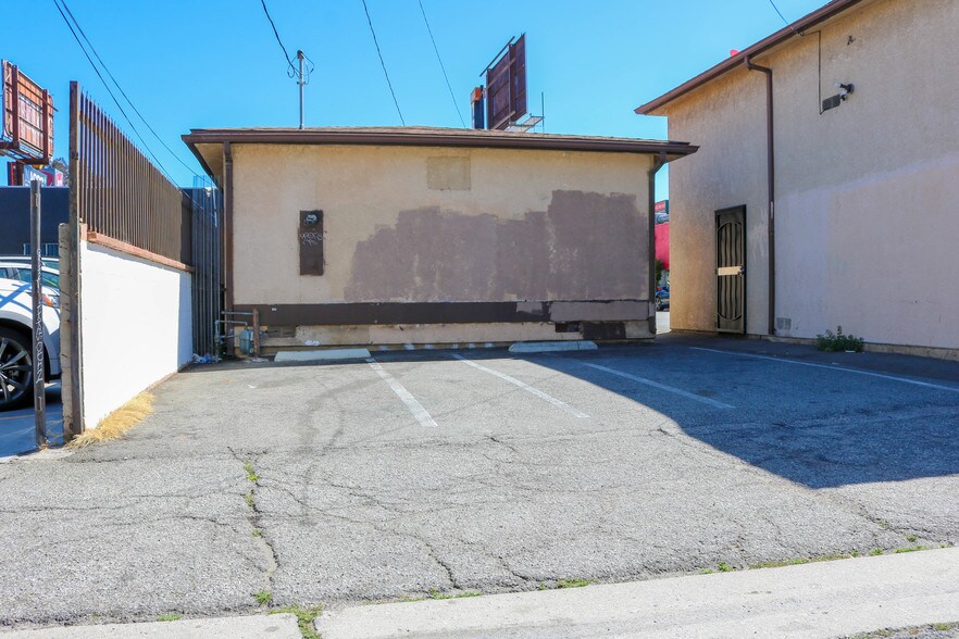More Photos Of 1725-1733 Pacific Coast Hwy, Lomita Storefront For Lease