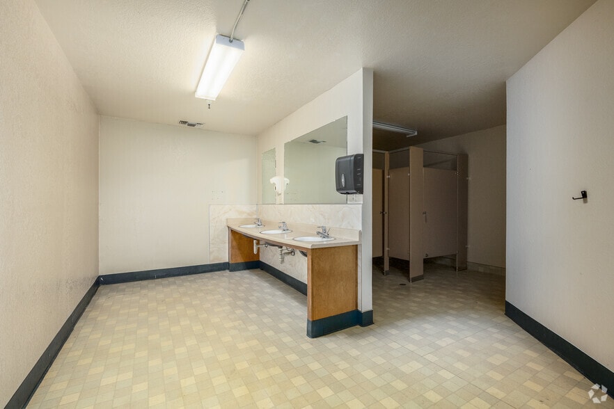 More Photos Of 3411-3419 Arden Way, Sacramento Office For Sale