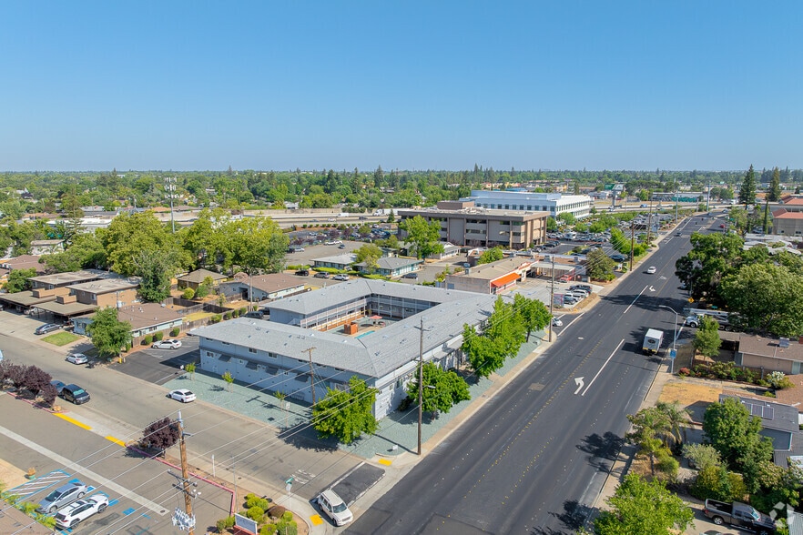 More Photos Of 500 Sunrise Ave, Roseville Apartments For Sale