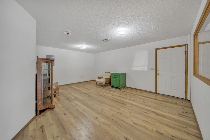 More Photos Of 4802 S Muskogee Ave, Tahlequah Office For Lease