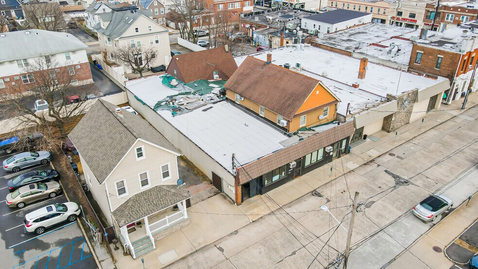 More Photos Of 21-23 W Jamaica Ave, Valley Stream Flex For Sale