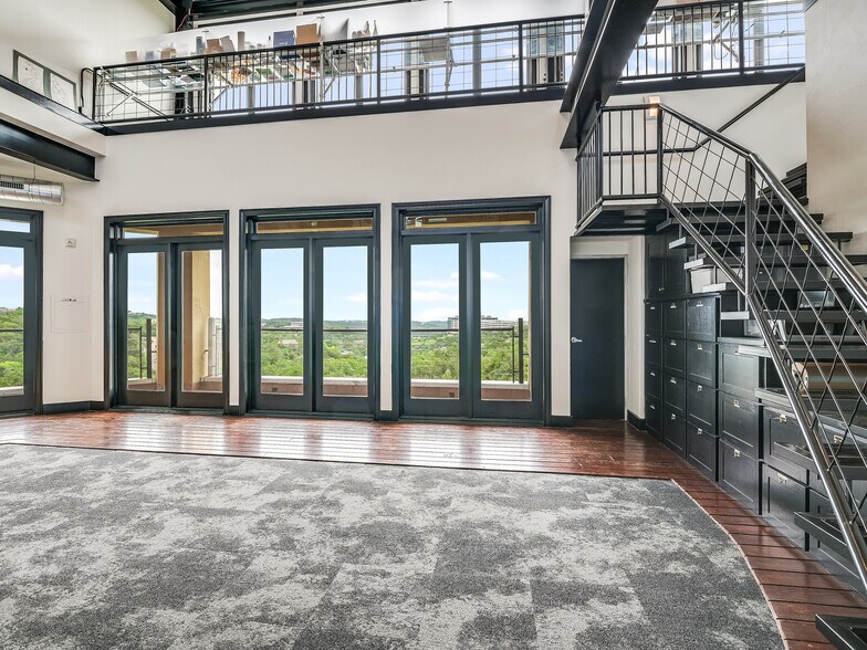 More Photos Of 6836 Bee Caves Rd, Austin Office For Lease