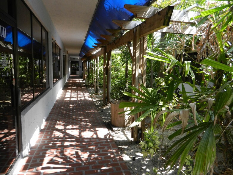 More Photos Of 311 NE 8th St, Homestead Medical For Lease