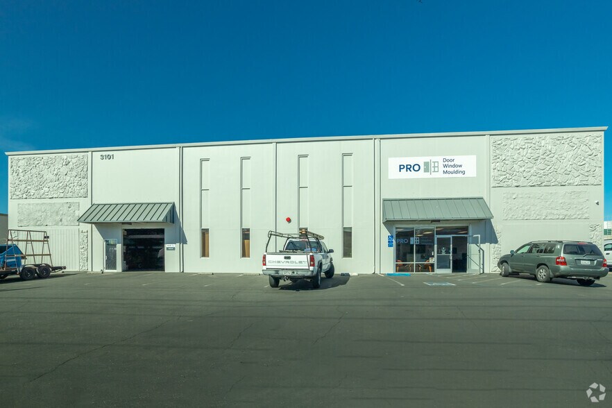 More Photos Of 3101-3105 Orange Grove Ave, North Highlands Warehouse For Lease