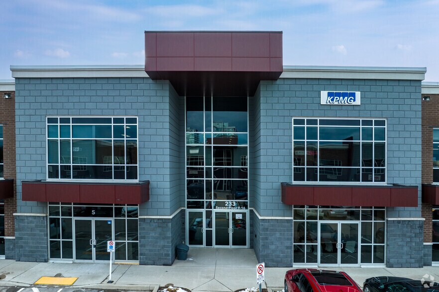 More Photos Of 233 Speers Rd, Oakville Medical For Sale