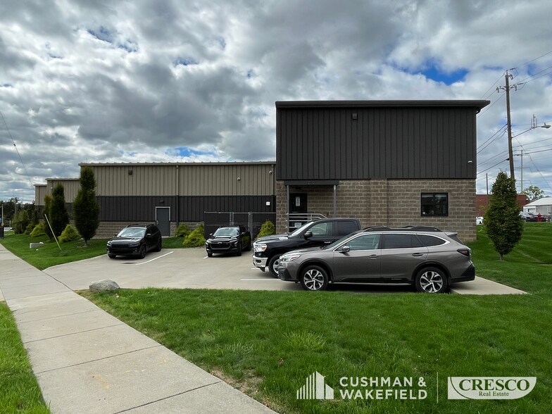 More Photos Of 240 Tuxedo Ave, Brooklyn Heights Warehouse For Lease