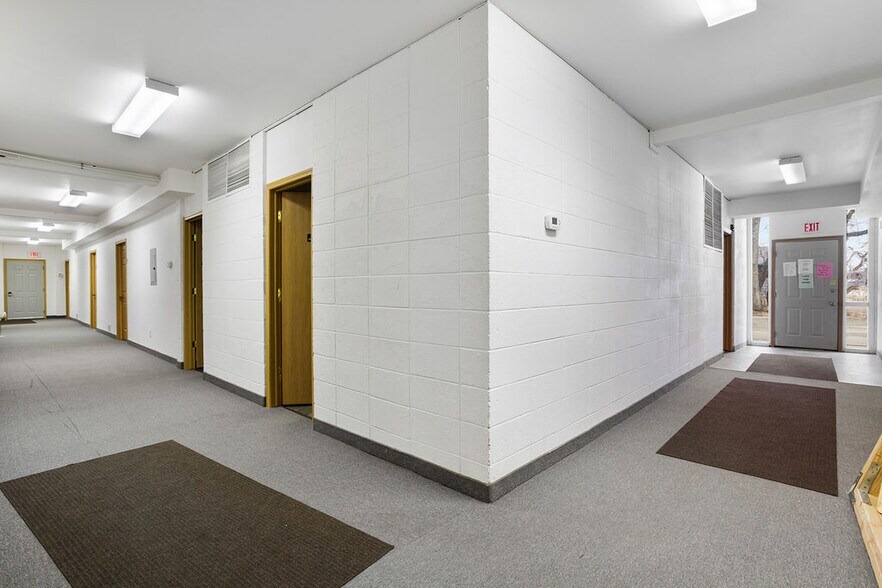 More Photos Of 2001 8th Ave SE, Minot General Retail For Sale