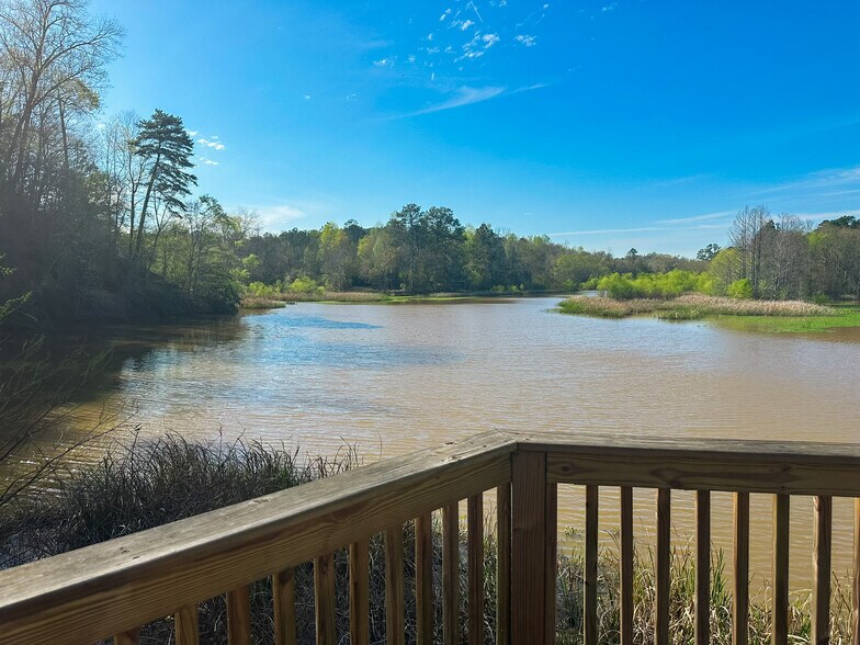 More Photos Of 1010 N Eufaula Ave, Eufaula Hotel For Sale