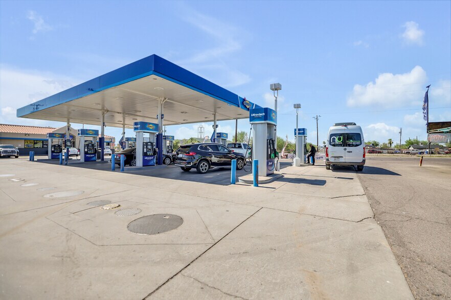 More Photos Of 1045 N 24th St, Phoenix Service Station For Sale