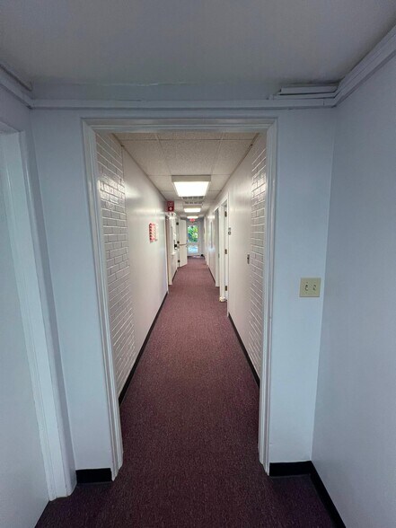 More Photos Of 320 E Lee Ave, Yadkinville Medical For Sale