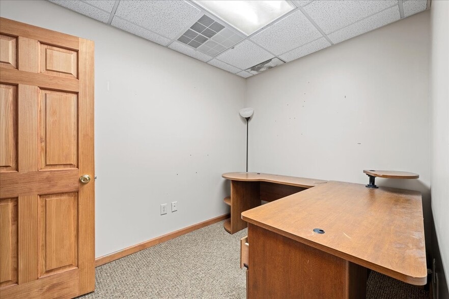 More Photos Of 303 E Main St, Pickens General Retail For Sale