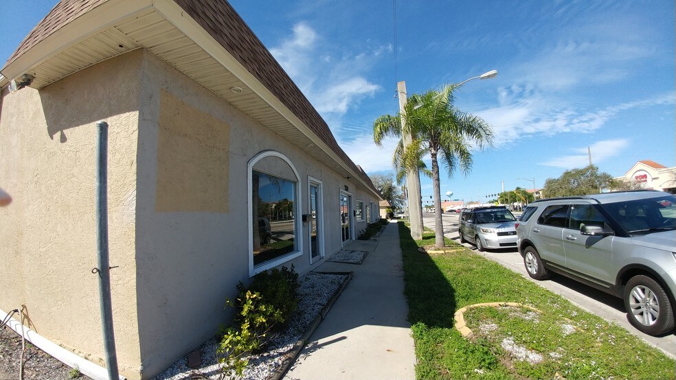 More Photos Of 712-728 E Venice Ave, Venice Medical For Sale