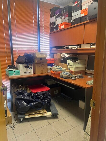 More Photos Of 420 S Dixie Hwy, Coral Gables Loft Creative Space For Sale