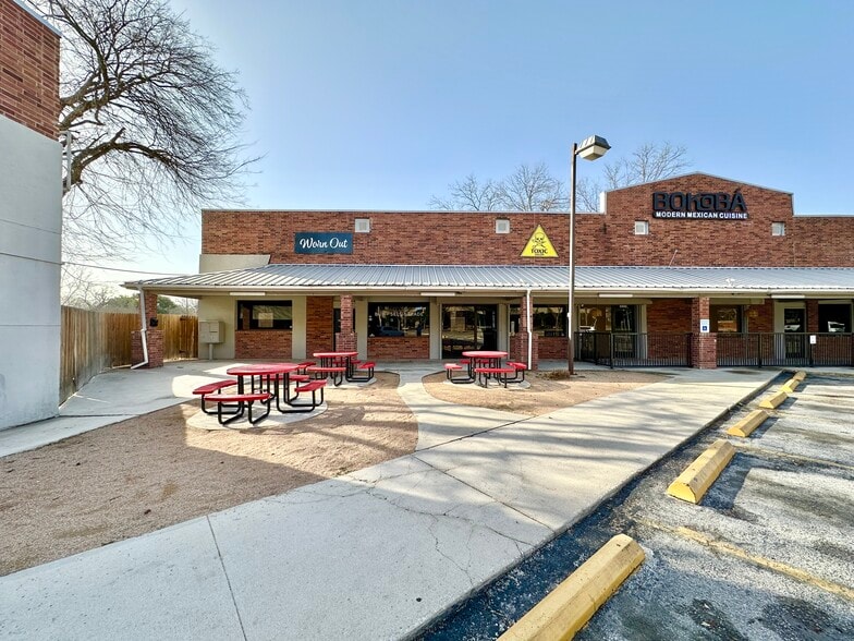 More Photos Of 3420-3440 N St Marys St, San Antonio Unknown For Lease