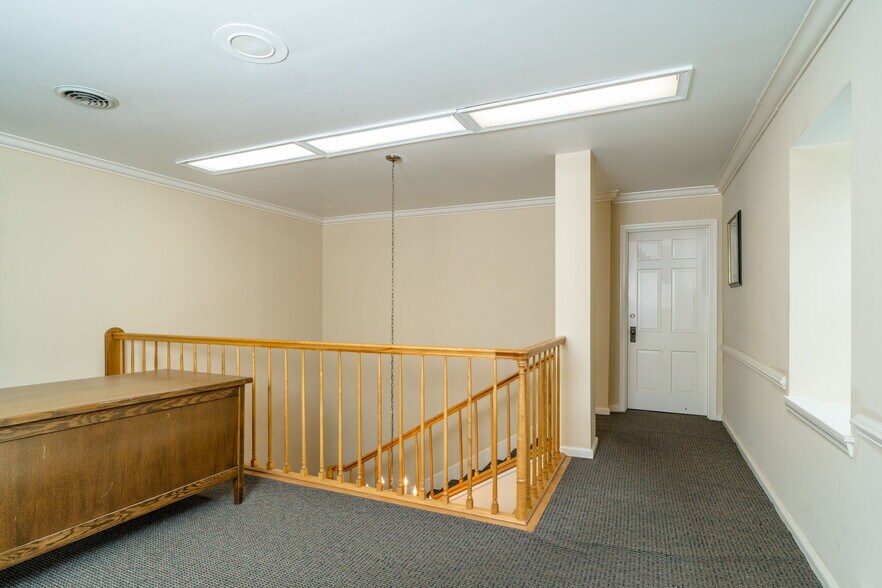 More Photos Of 110 N Wayne Ave, Waynesboro Office For Sale