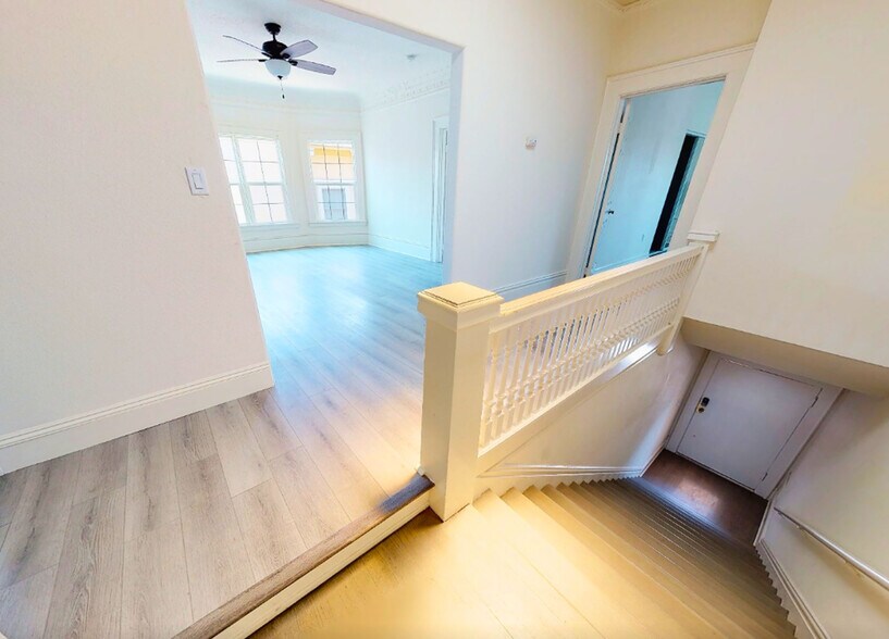 More Photos Of 1139 W 27th St, Los Angeles Apartments For Sale