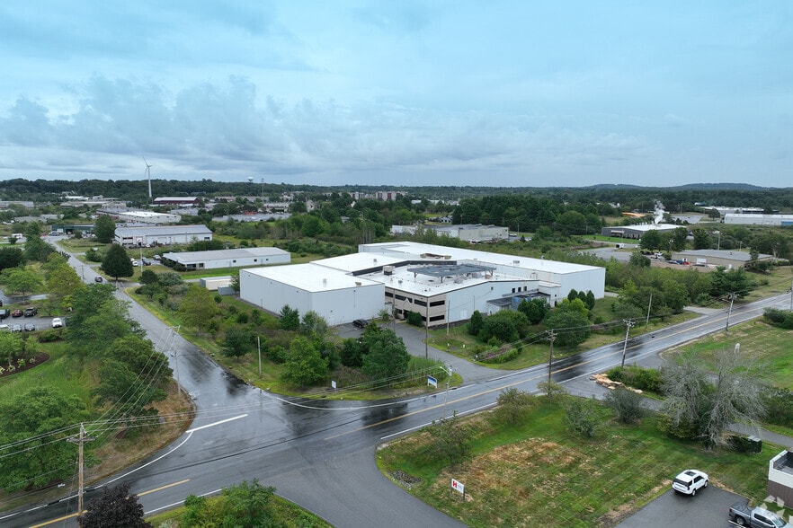 More Photos Of 2 Opportunity Way, Newburyport Industrial For Lease