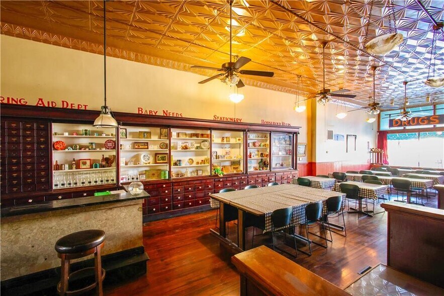 More Photos Of 206 N Main St, Plattsburg Restaurant For Sale