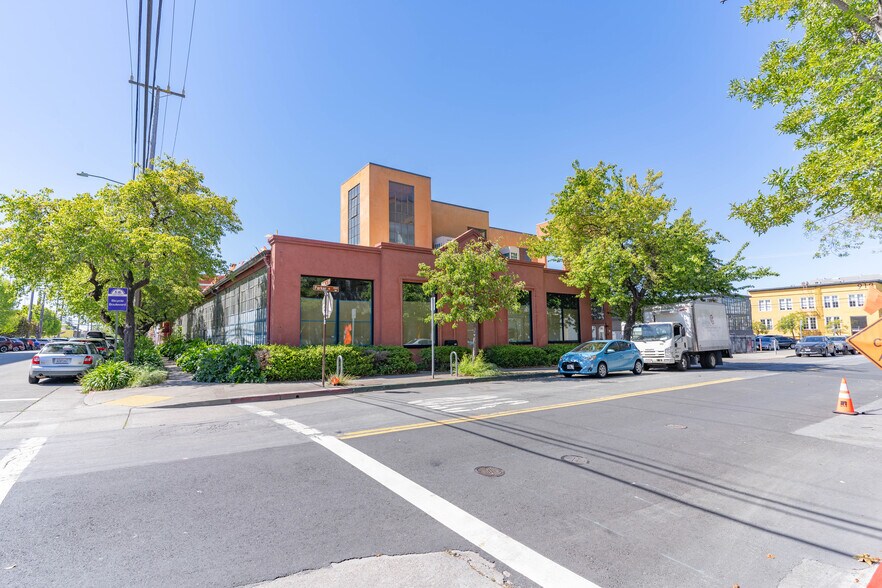 More Photos Of 950 Parker St, Berkeley Office For Sale