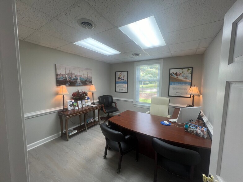 More Photos Of 1100 Eaglewood Dr, Virginia Beach Office For Lease