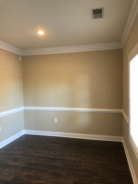 More Photos Of 4124 Chattahoochee Ter, Duluth Office For Sale