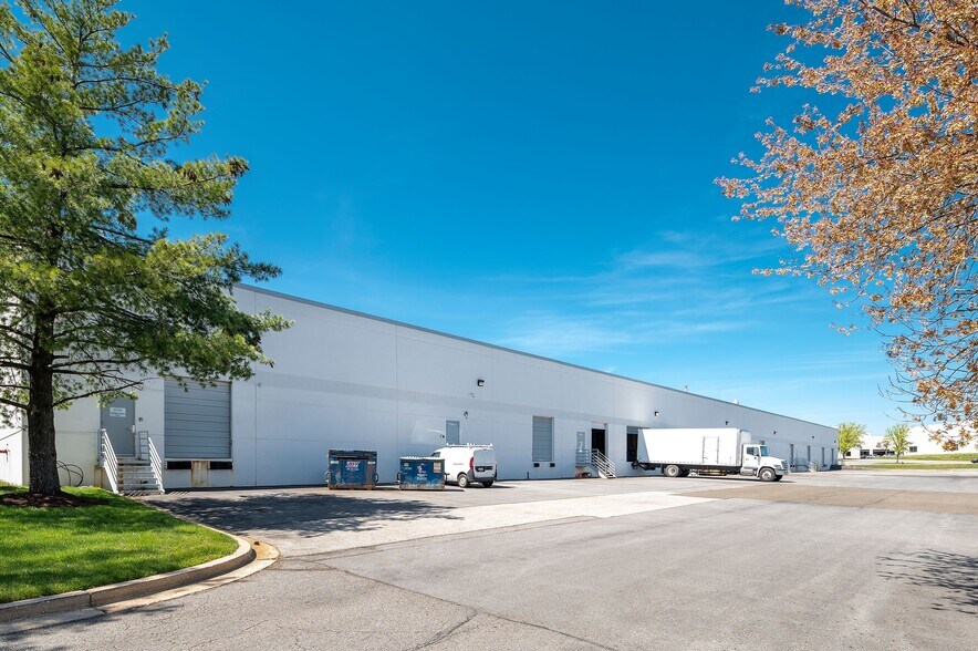 More Photos Of 11850 Baltimore Ave, Beltsville Flex For Lease