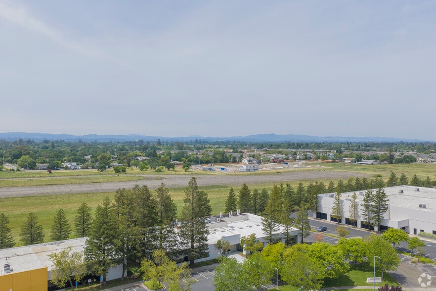 More Photos Of 2331 Circadian Way, Santa Rosa Research And Development For Lease