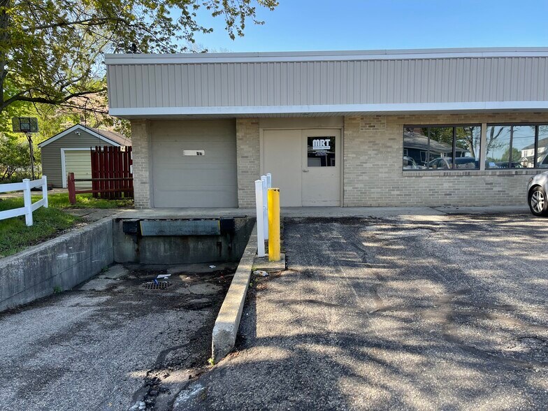 More Photos Of 3060 Madison Ave SE, Grand Rapids Service For Lease