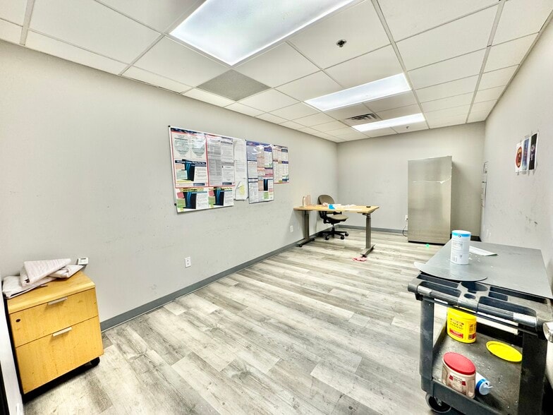 More Photos Of 2900 High Ridge Rd, Boynton Beach Warehouse For Lease