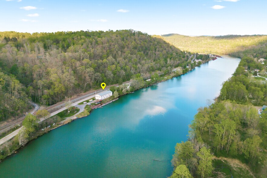 More Photos Of 490 Fort Martin Rd, Maidsville Flex For Sale