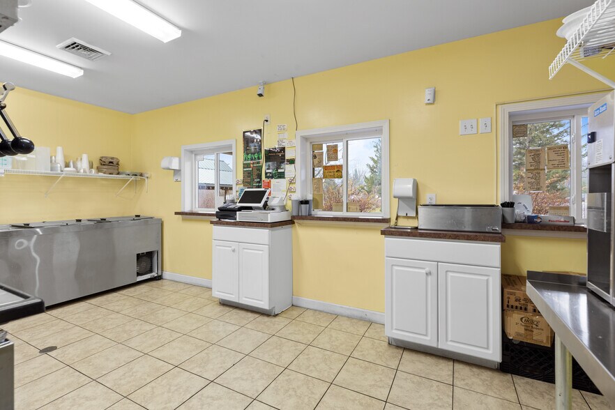 More Photos Of 6659 Westmoreland Rd, Rome Restaurant For Sale