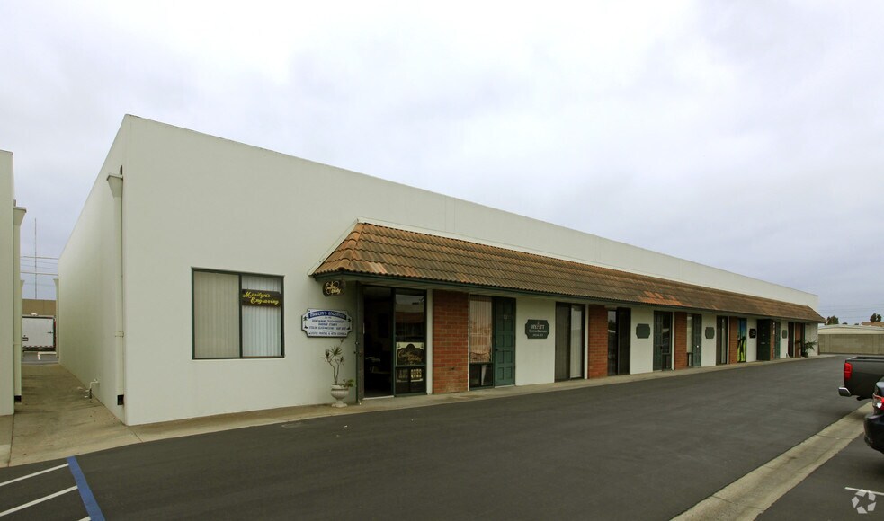 Primary Photo Of 1725 Monrovia Ave, Costa Mesa Light Manufacturing For Lease